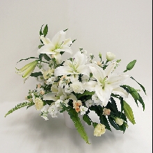 エレガントな雰囲気なお供えフラワーアレンジメント　送料無料！【mt-813】