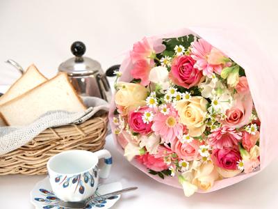 春めいたパステルピンクの花束　送料無料！